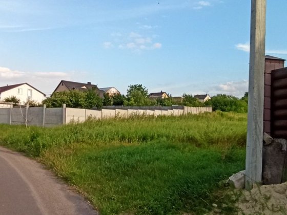 Продам земельну ділянку в Шкарівці Шкаровка