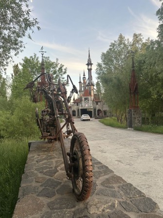 Земля в с.Шпитьки. Поряд річка та Вікторія Філмс Студіо - фото 1
