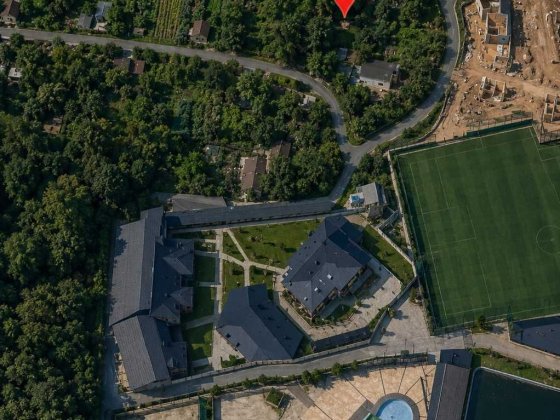 зем.ділянка,поруч з  Emily Resort|6сот,правильної форми Винники