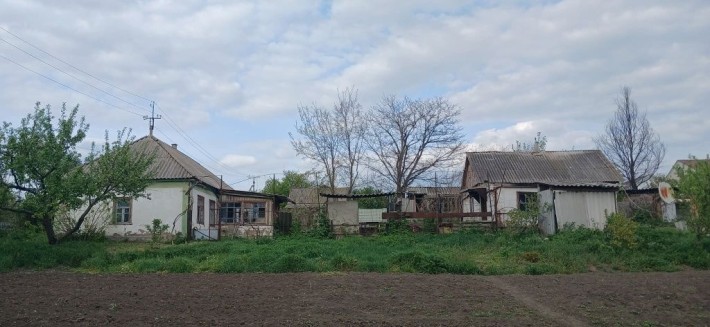 Продається земельна ділянка зі старою хатою! - фото 1