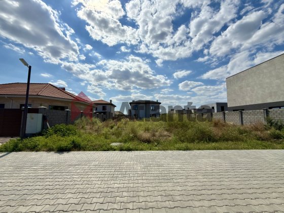 Участок  5 соток с фундаментом в закрытом жилом массиве Дайберг Таирово
