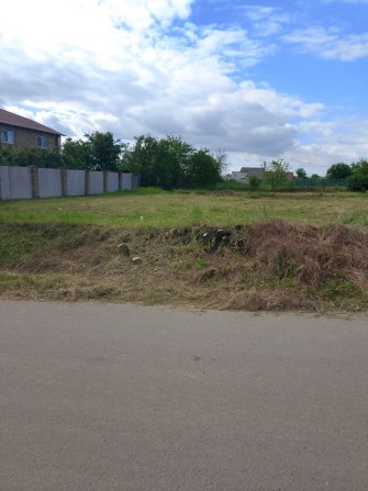 Срочно продам участок 8 сот  прилиманском центральная улица от хозяина - фото 1