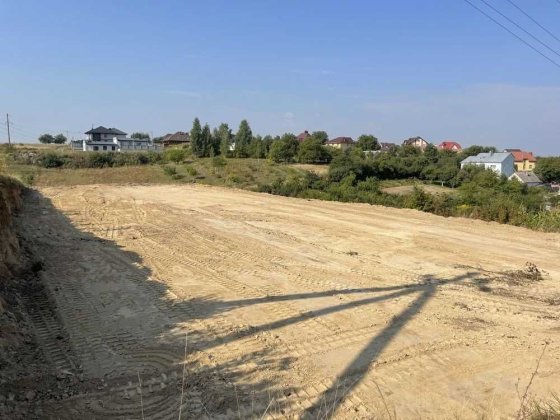 ₴ Продаю 29 соток за Авторинком під будівництво. Обаров