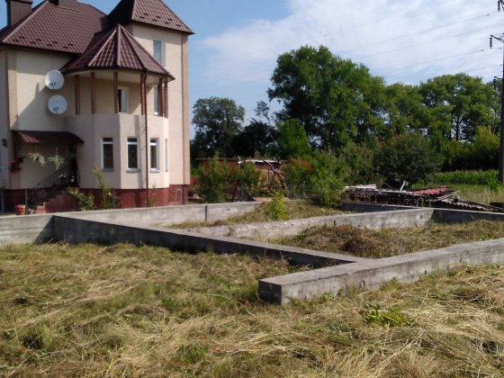 Продам земельну ділянку під забудову