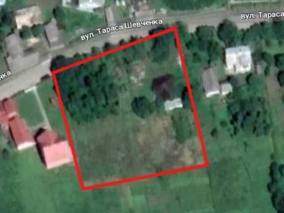 Земельна ділянка с.Великий Кучурів , центр