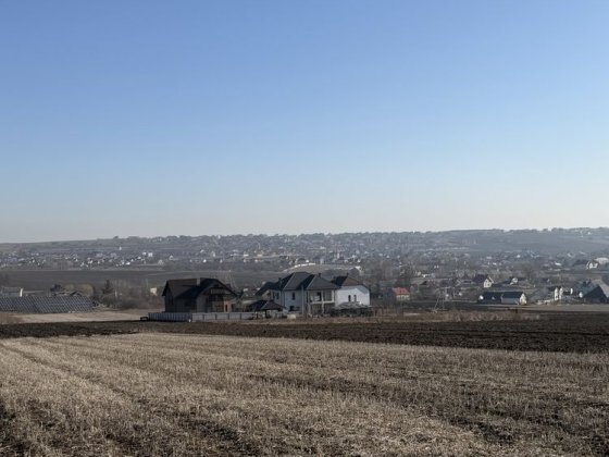Земельна ділянка біля озера Рутка