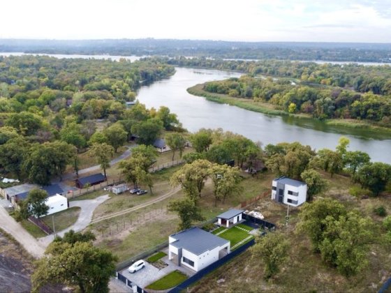 Продаж земельних ділянок біля озера Курилівка Закрита територія Курилівка