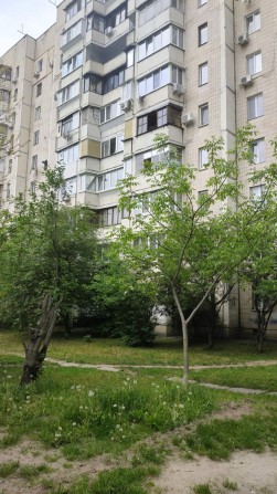 Продаж 3к квартири 67 кв.м по вул. Академіка Єфремова 7 ( Уборевича) 7, метро " Акдеммістечко" - фото 1