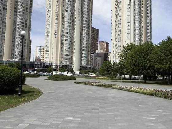 Продаж 2-к квартири вул. Драгоманова 40ж Киев