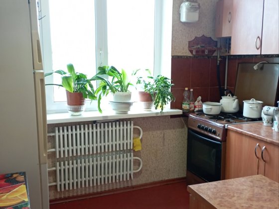 Продам 3-ком Левый Берег 10мкр без долгов, не угловая. Срочно Каменское