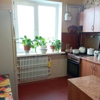 Продам 3-ком Левый Берег 10мкр без долгов, не угловая. Срочно Каменское