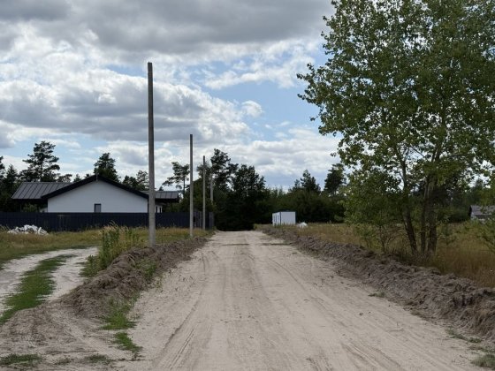 Бровари Зел.поляна-2, ділянка 10сот, сусіди будуються Бровары