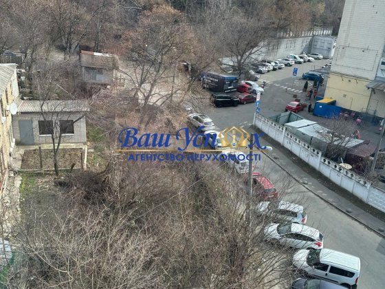 Продаж участка земли под строительство в центре Киева. Печерск. Киев