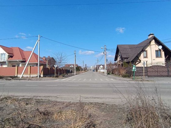 Ділянка для власного будинку в центральной частини міста! Буча