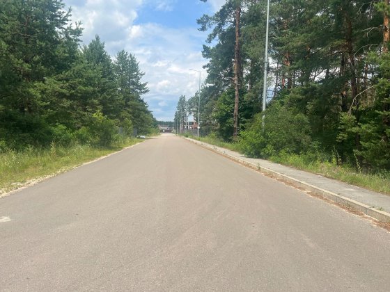 Київ. Биківня. Гарна ділянка поруч з асфальтованою дорогою. Без% Киев