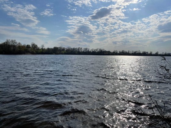 Преміальна ділянка 20 соток (10+10) на першій лінії води у Києві! Киев