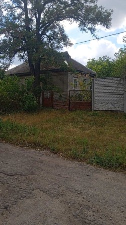 Продам приватизовану земельну ділянку разом з будинком. - фото 1