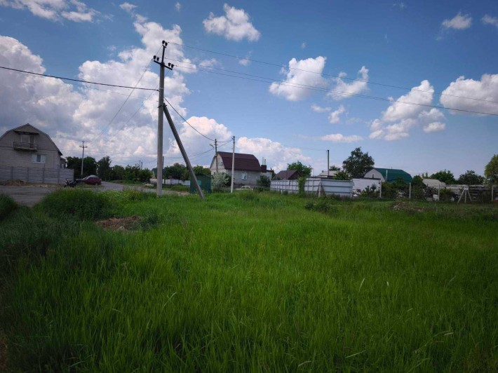 `Продам  ділянку 10 соток приватизованої землі під будивництво - фото 1