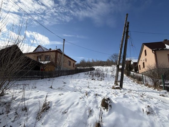 Продається ділянка попри дорогу біля Манявського водоспаду. Інвестиція