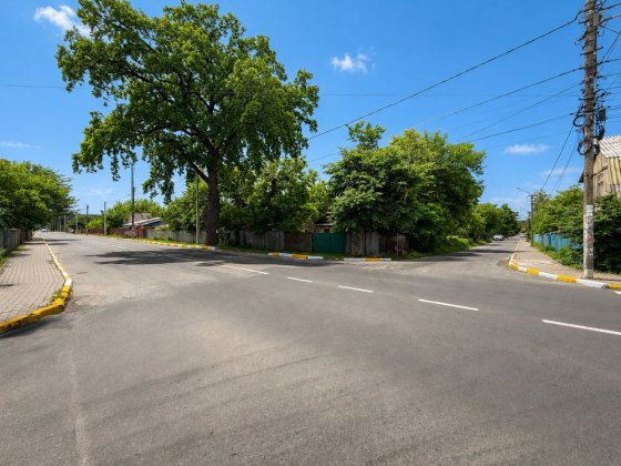 Продам двохфасадну ділянку на перехресті вул Северинівська/Л.Українки Ирпень