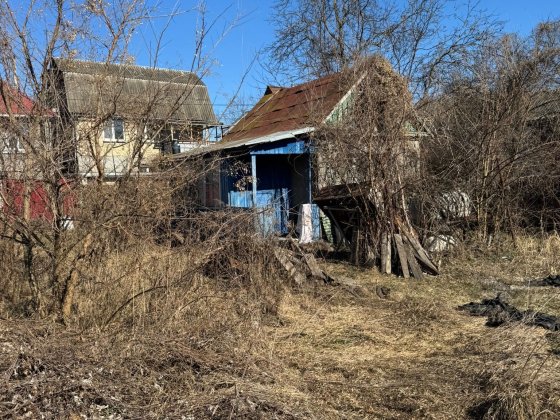Продам ділянку 4.5 сотки. В 9 хвилинах від метро Славутич. Без %! Киев