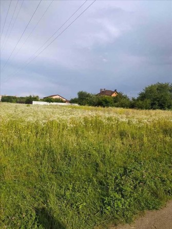Велика ділянка біля зупинки транспорту на ГРЛ - фото 1