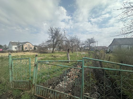 Продам ділянку під будівництво . м. Рівне Басів кут Ровно