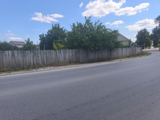 Земельна ділянка під будівництво.