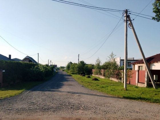 Кутова   6 сот рн Садовий (не біля очисних), світло біля ділянки Ужгород