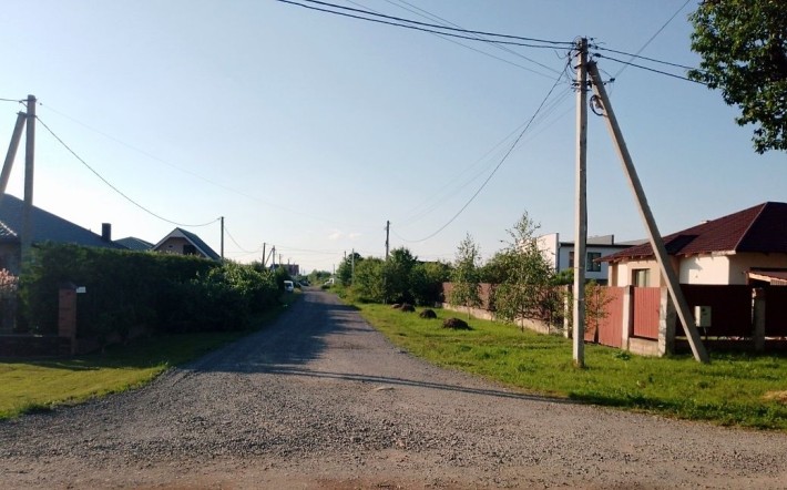 Кутова   6 сот рн Садовий (не біля очисних), світло біля ділянки - фото 1