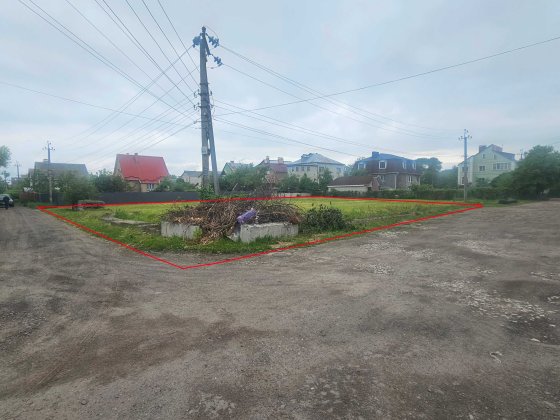 Земельна ділянка правильної форми,Лісковиця,15 соток, кутова,біля води,відмінне місце. Чернігів