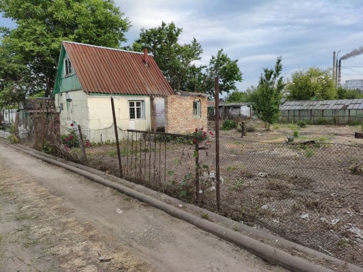 Продається дачна ділянка в місті. - фото 1