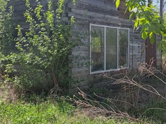 Продам земельну ділянку з будинком з брусу Черновцы