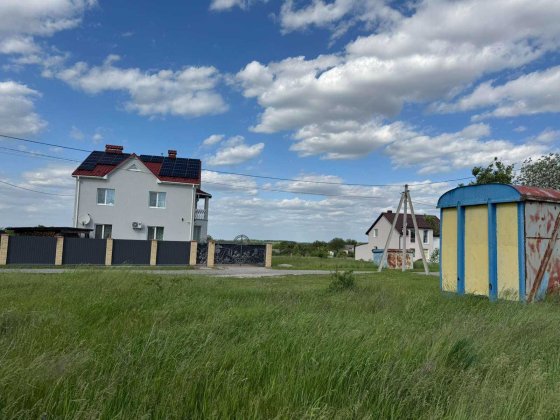 Продам 14 соток під будівництво в Щітках