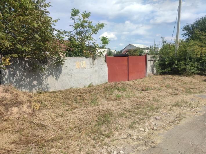 Продам земельну ділянку ПЕРША ЛІНІЯ 10 соток у с. Киїнка - фото 1