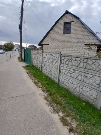 Ділянка під забудову з літнім будинком,всі комунікації. - фото 1