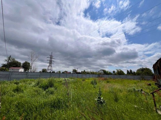 В передмісті Чернігова шикарна земельна ділянка Чернігів