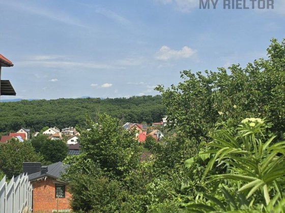 Продаж земельної ділянки під будівництво, район Червениця
