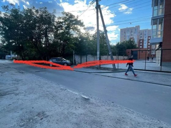 Продаётся земельный участок в городе внизу на Космической напротив АТБ