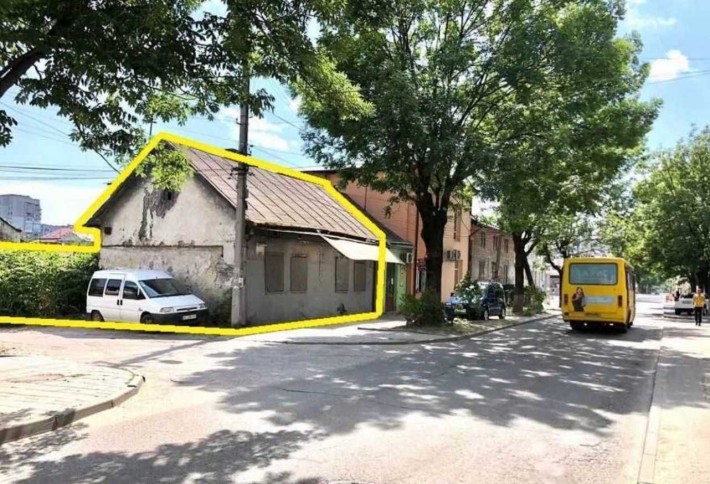 Земельна ділянка з будинком у м. Львів вул. Повітряна 41 - фото 1