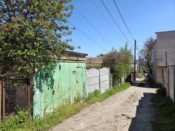 Продам участок с домом на Нагорке Дніпро