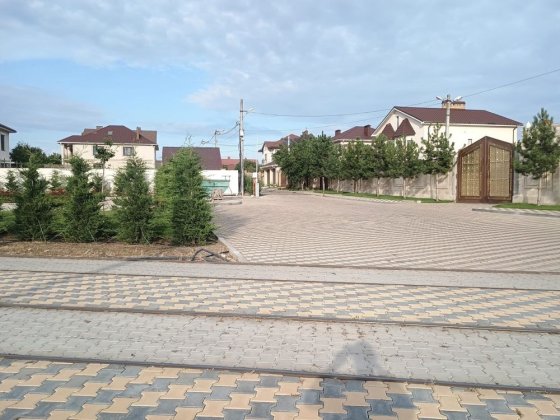Продается участок с готовым фундаментом и подвалом в  престижном районе Таирова в Одессе (Царское се Одесса