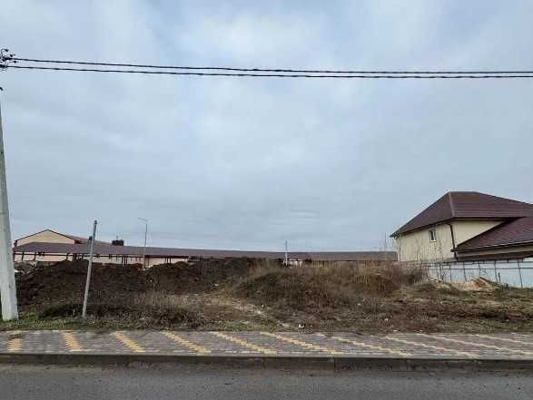 Ділянка 20  сот. прямокутної форми в с. Петропавлівська Борщагівка вул Миколаївська - фото 1
