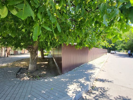 ПРОДАМ! Фасадна кутова ділянка 5 соток з будинком Одесса
