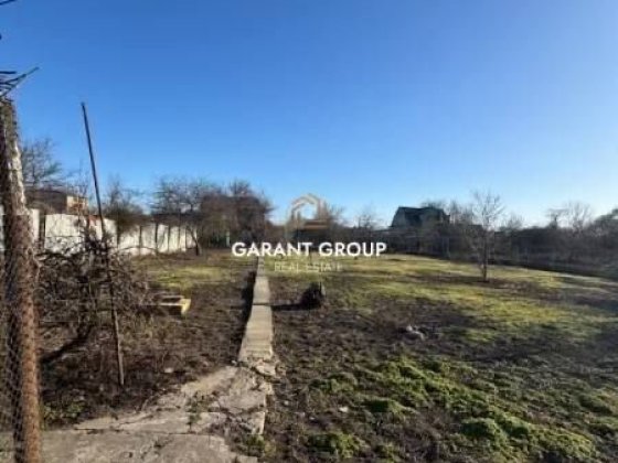 Земельна ділянка в Фонтанці з комунікаціями, правильної форми, з держактом Одесса