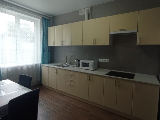 Квартира в центрі з паркомісцем Вышгород