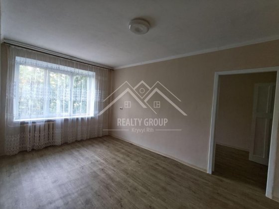 Продаж 2-кімнатна квартира — заходь і живи!( Криворожсталі ) Кривой Рог