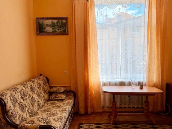 Оренда 2-кімнатної квартири по вул. Валова, 17 — у самому центрі міста Стрий Стрый