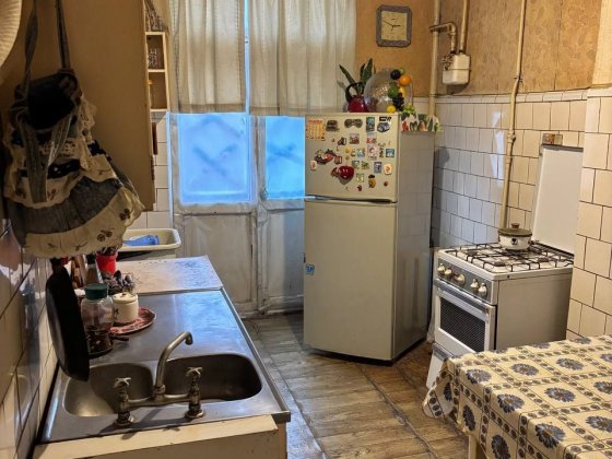 Пропонуємо вам в оренду 3х кімнатну квартиру в хорошому житловому стані! Хмельницкий