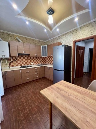 Оренда 1 кімн.кв. з ремонтом в зручній локації. - фото 1